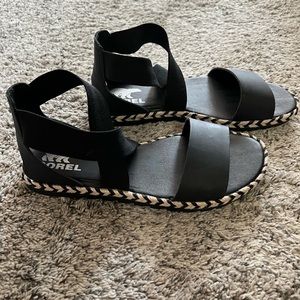NWOT Sorel Ella Leather Sandal - Black Chevron Espadrille